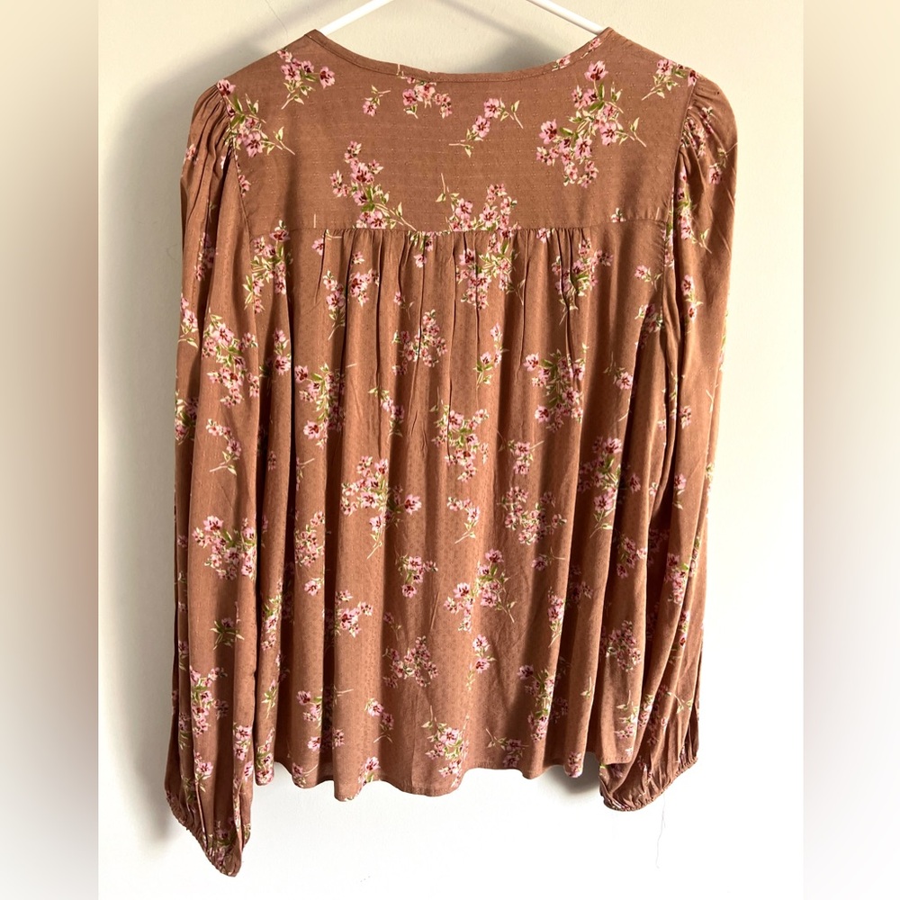 LUCKY BRAND Taupe Floral Peasant Top-Boho Blouse- Size Small NWT - Picture 4 of 10